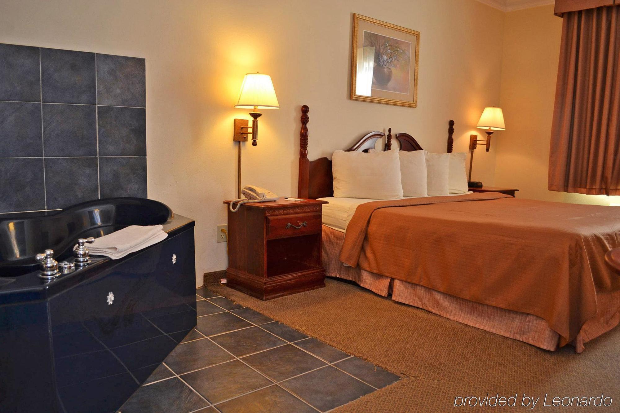 Econo Lodge Inn & Suites דאגלסוויל חדר תמונה