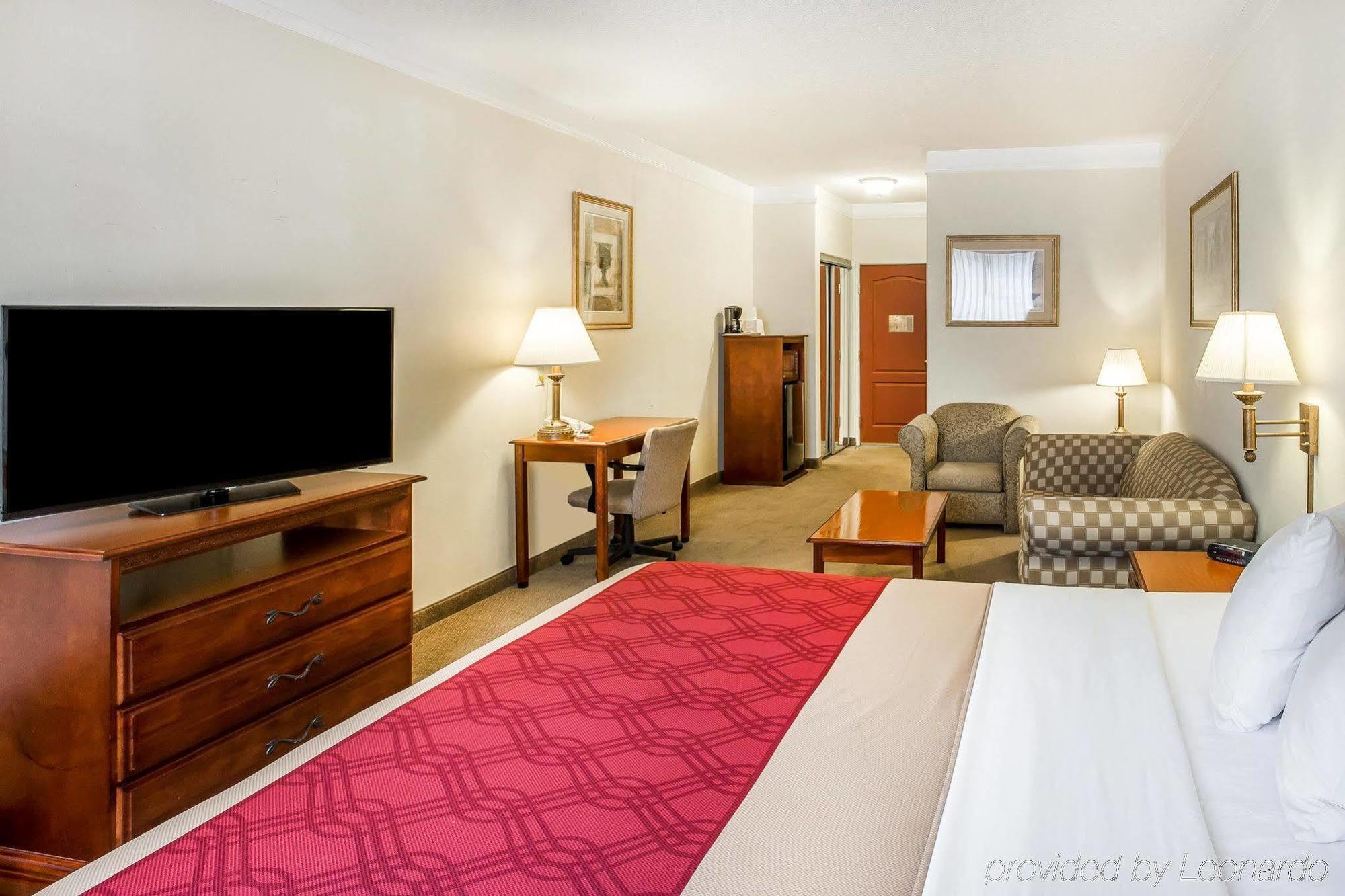 Econo Lodge Inn & Suites דאגלסוויל מראה חיצוני תמונה
